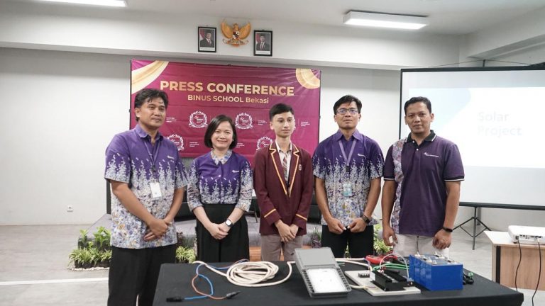 Promoting Emission Reduction: BINUS SCHOOL Bekasi Students Introduce Solar-Powered Streetlights in School Area